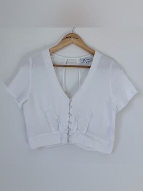 EVIE White V-Neck Button-Front Short Sleeve Blouse